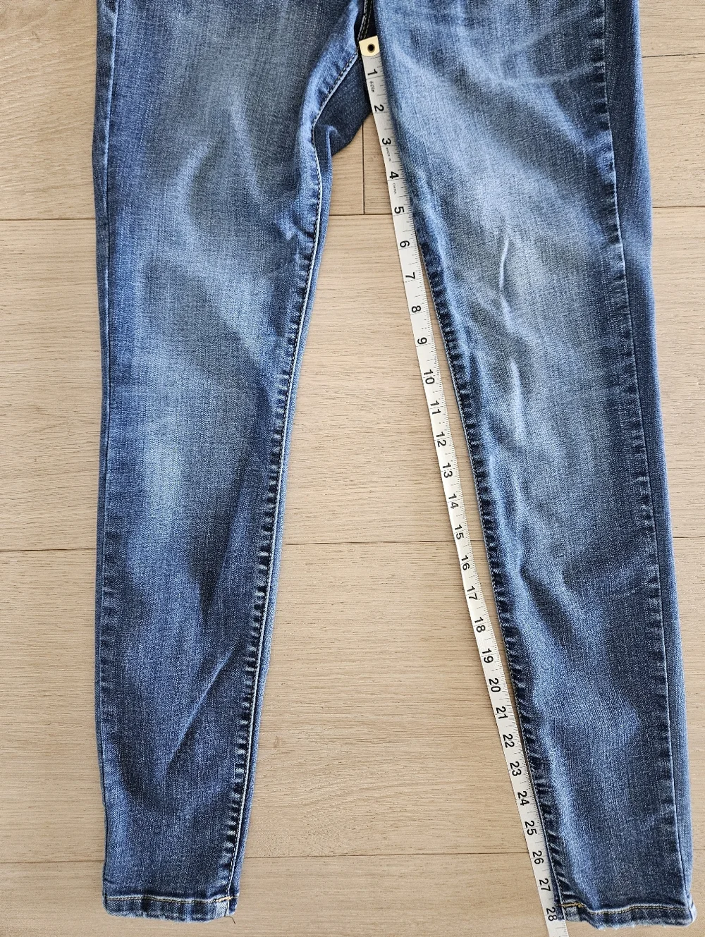 Jessica Simpson Skinny Jeans - 27